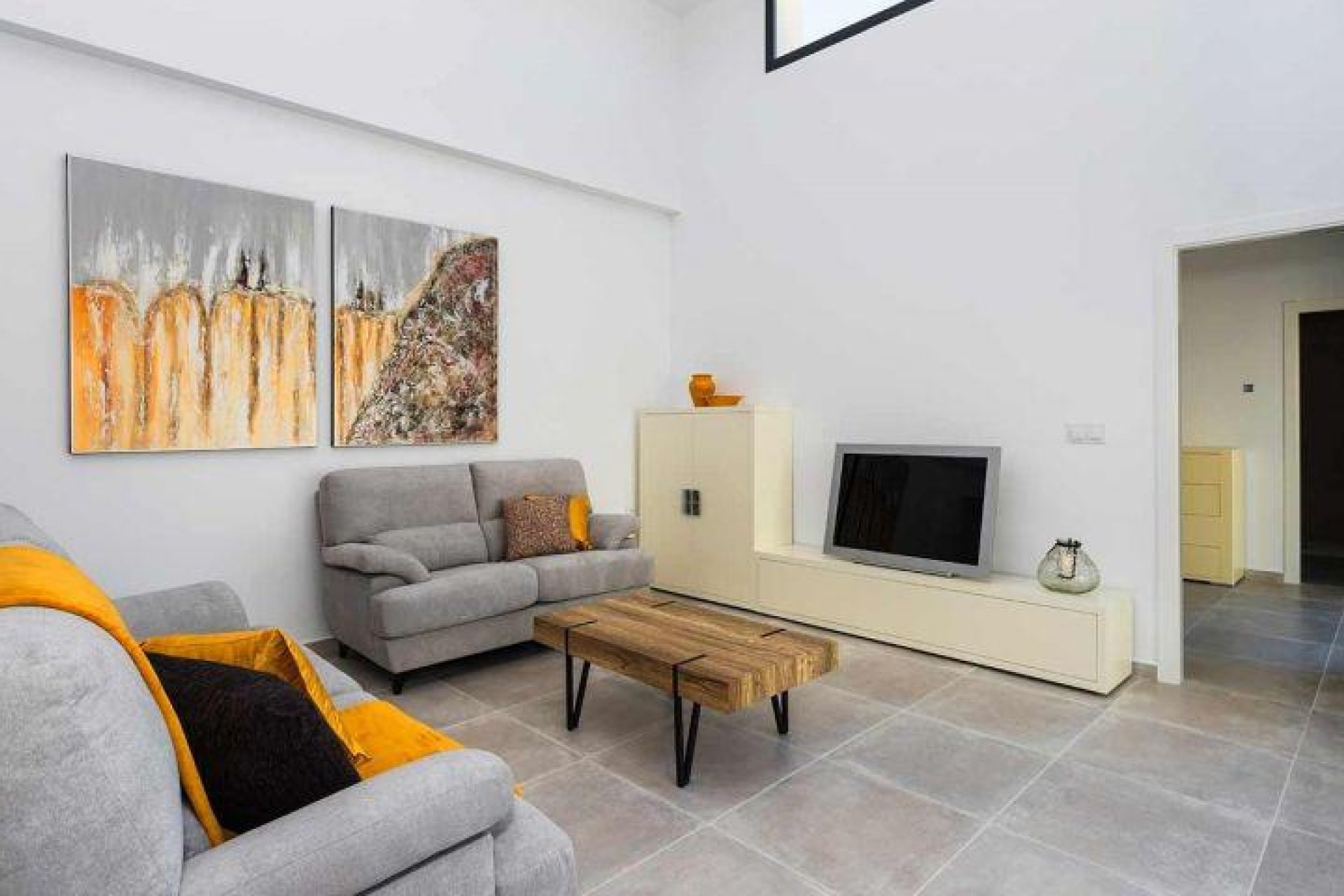 Obra nueva - Independiente / Villa -
Daya Nueva - Centro