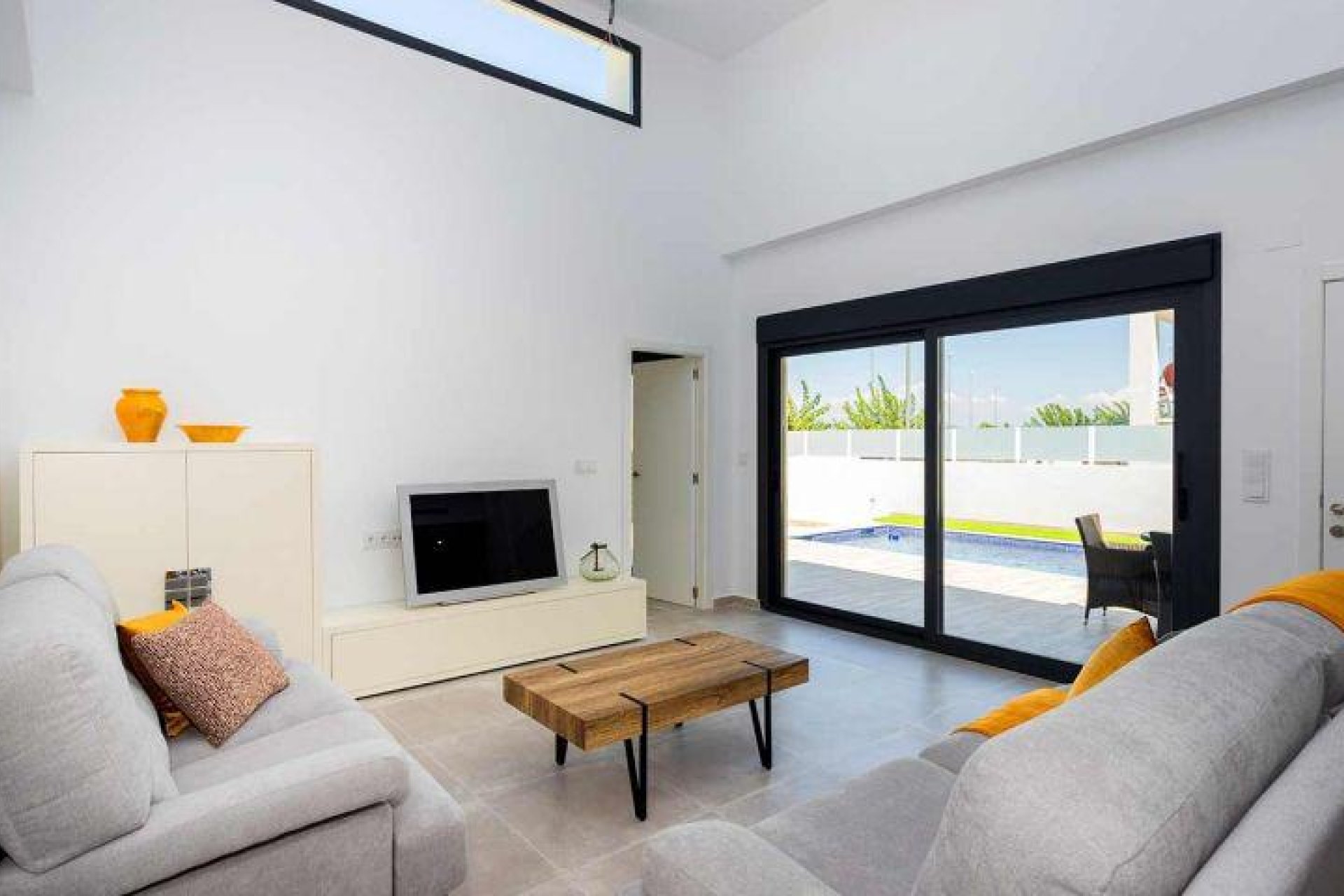 Obra nueva - Independiente / Villa -
Daya Nueva - Centro