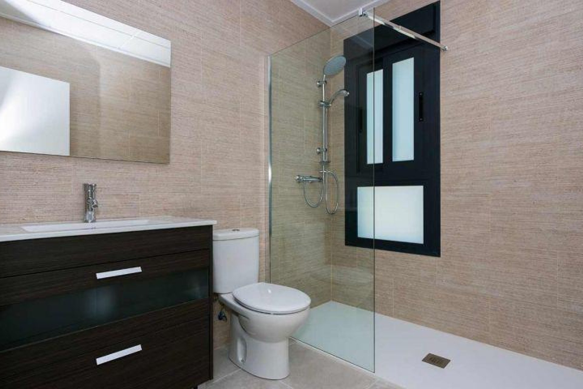 Obra nueva - Independiente / Villa -
Daya Nueva - Centro