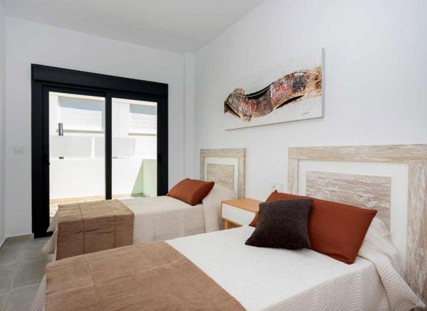 Obra nueva - Independiente / Villa -
Daya Nueva - Centro