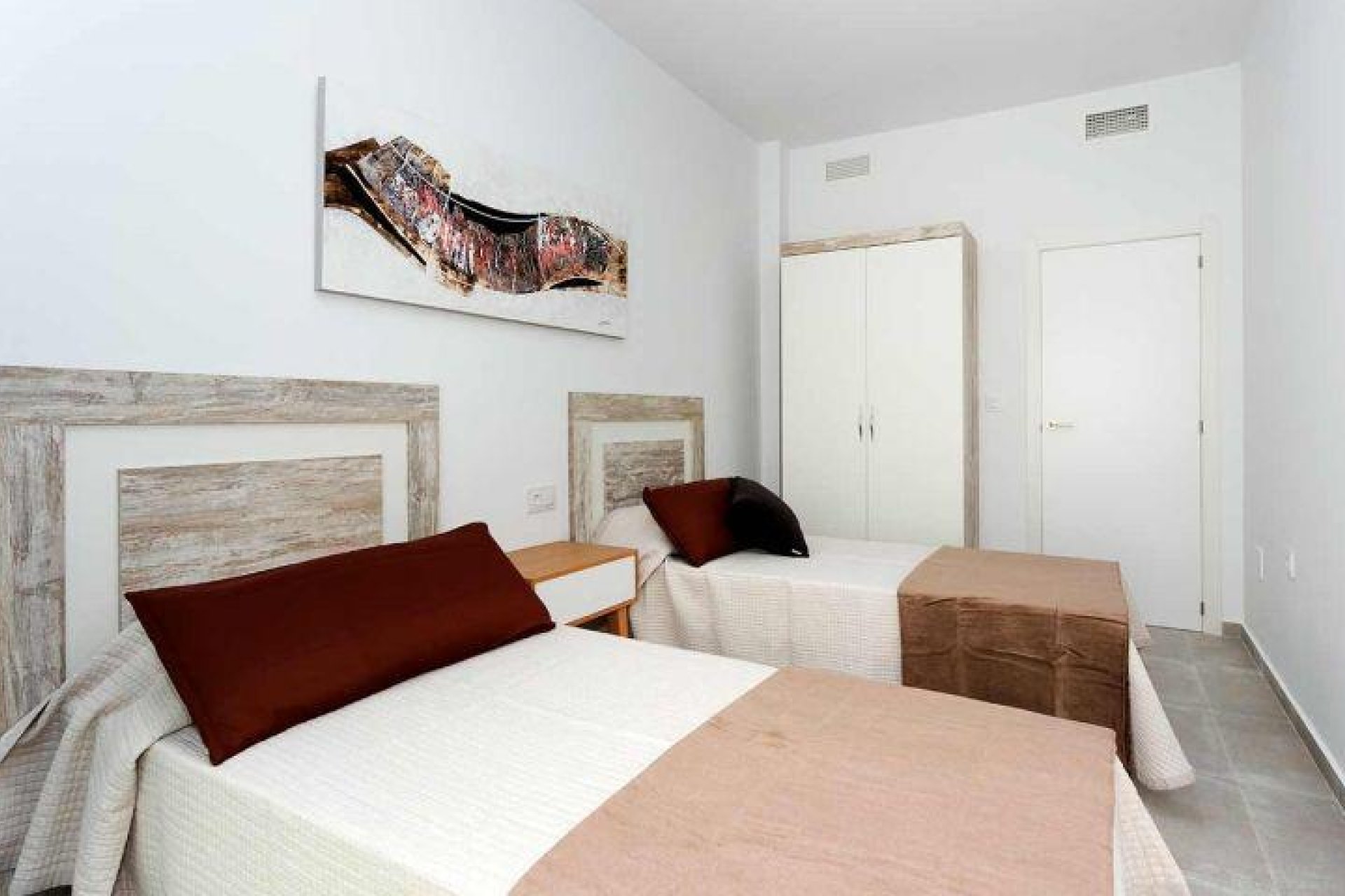 Obra nueva - Independiente / Villa -
Daya Nueva - Centro