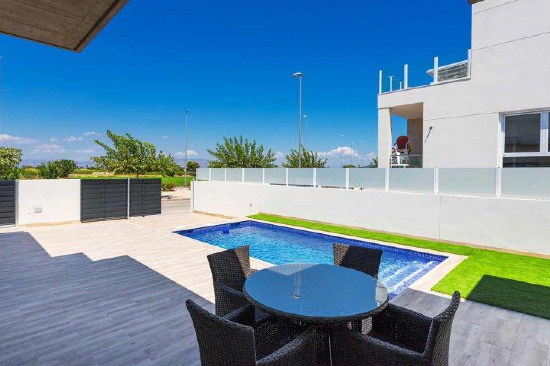 Obra nueva - Independiente / Villa -
Daya Nueva - Centro