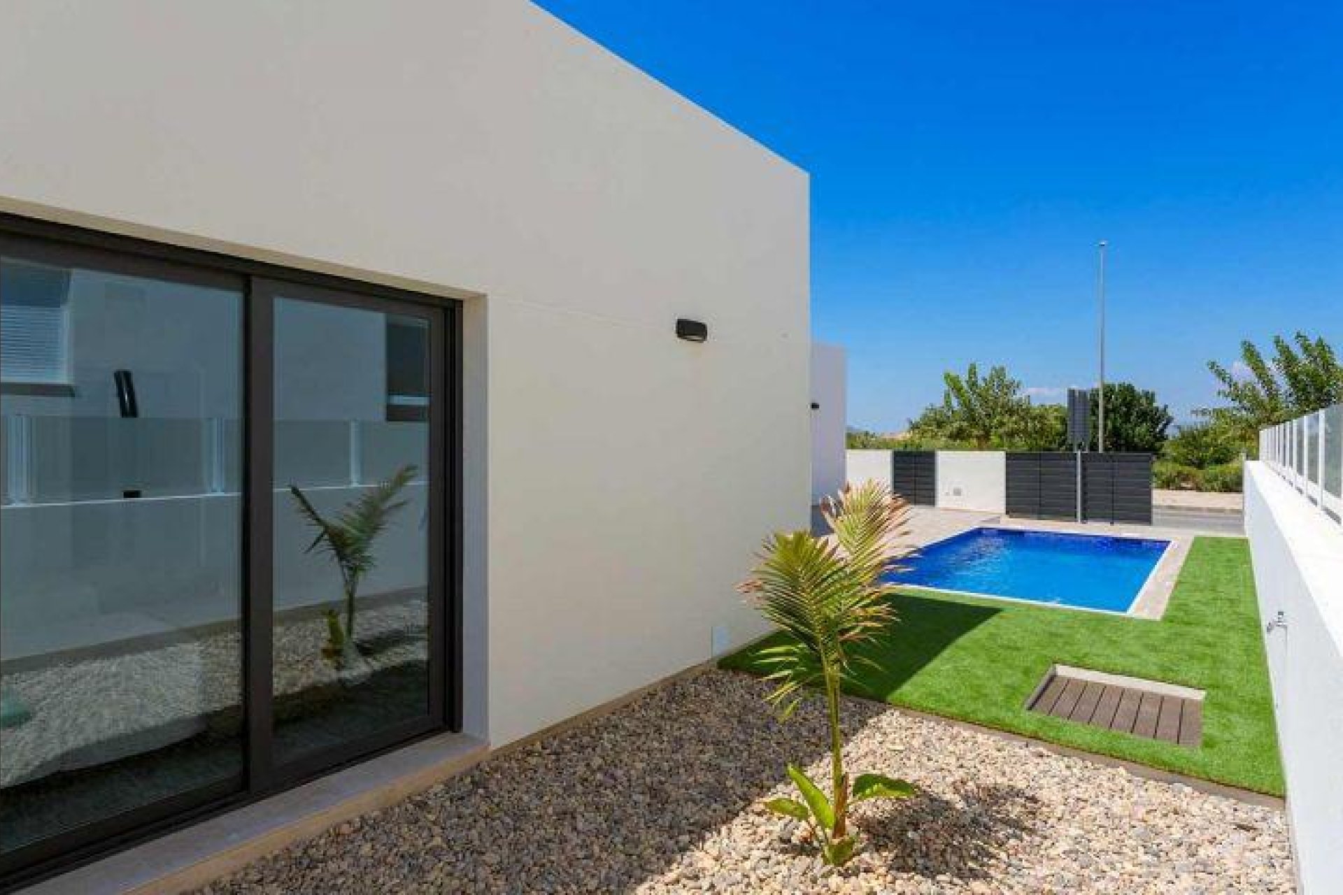 Obra nueva - Independiente / Villa -
Daya Nueva - Centro