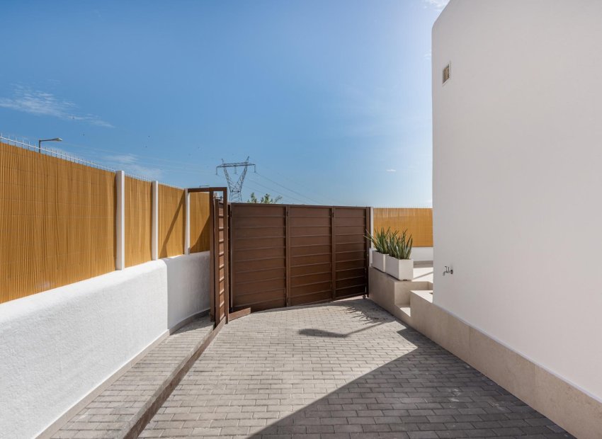 Obra nueva - Independiente / Villa -
Dolores - polideportivo