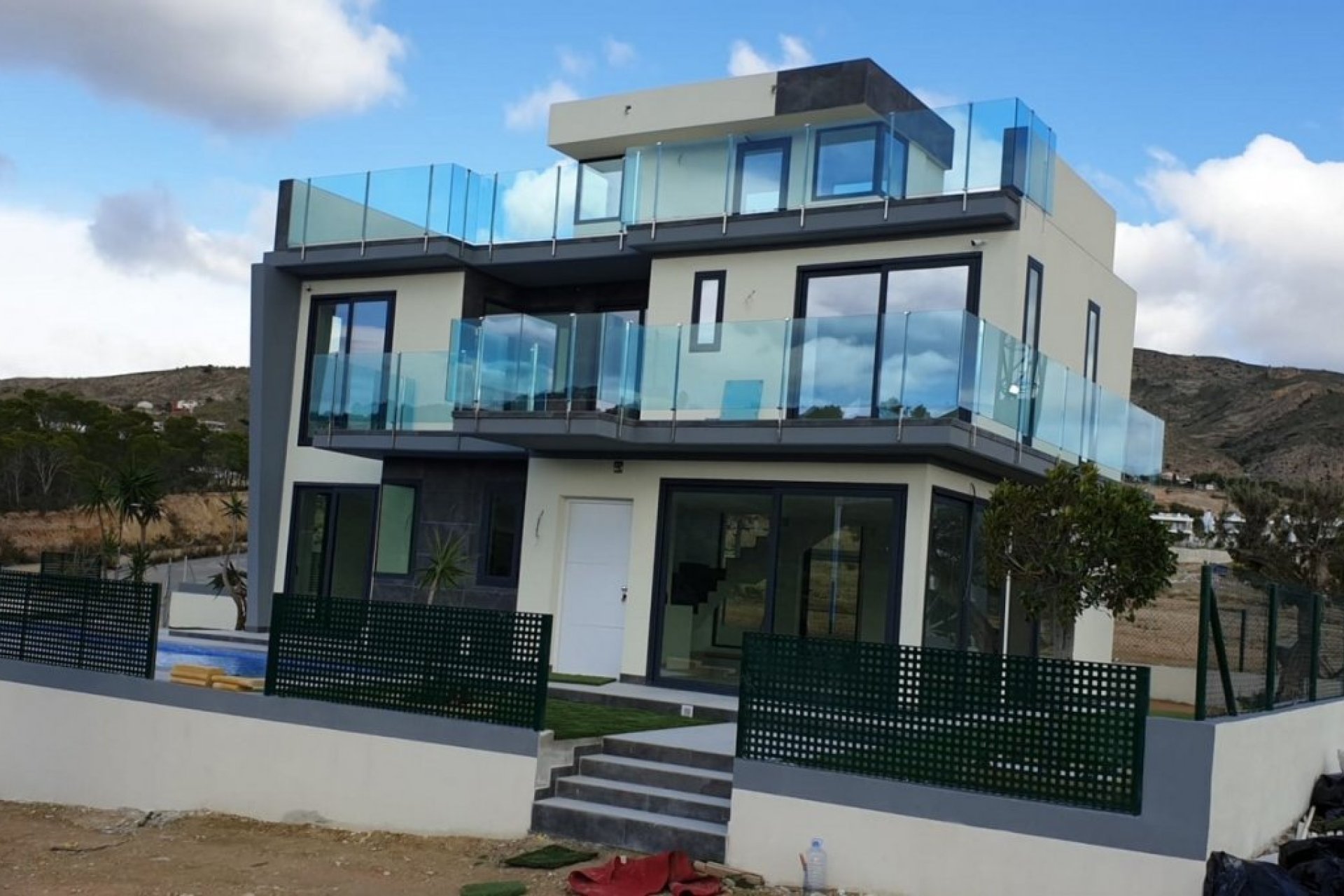 Obra nueva - Independiente / Villa -
Finestrat - Campana Garden