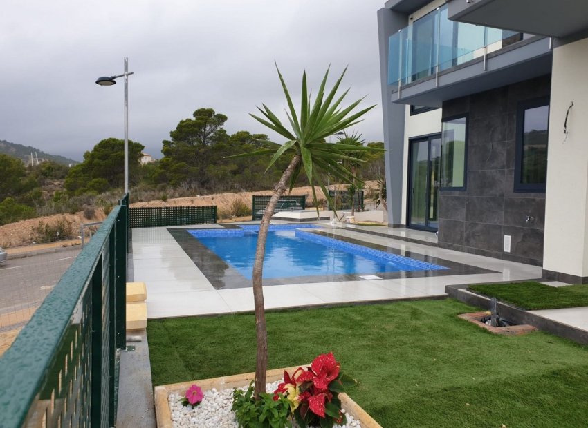 Obra nueva - Independiente / Villa -
Finestrat - Campana Garden