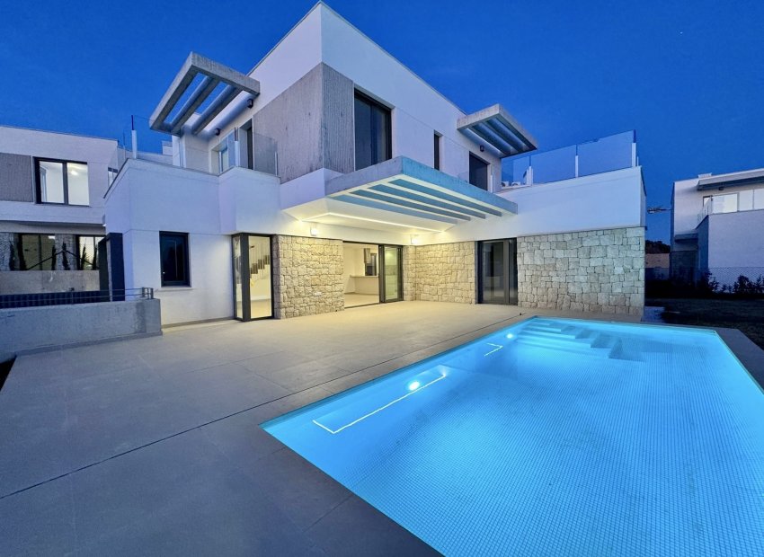 Obra nueva - Independiente / Villa -
Finestrat