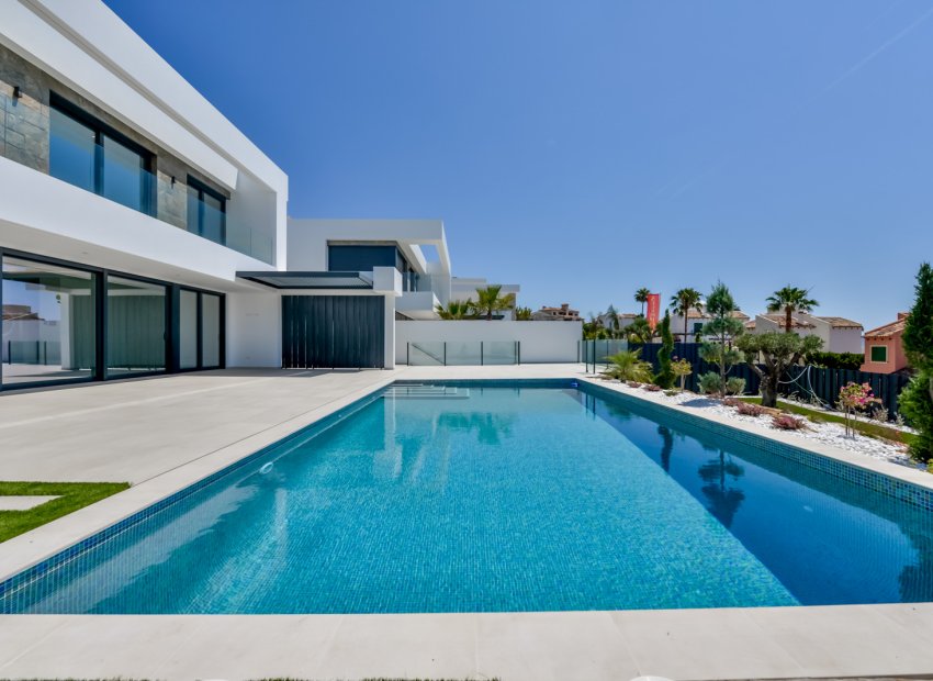 Obra nueva - Independiente / Villa -
Finestrat