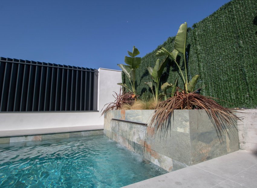 Obra nueva - Independiente / Villa -
Finestrat