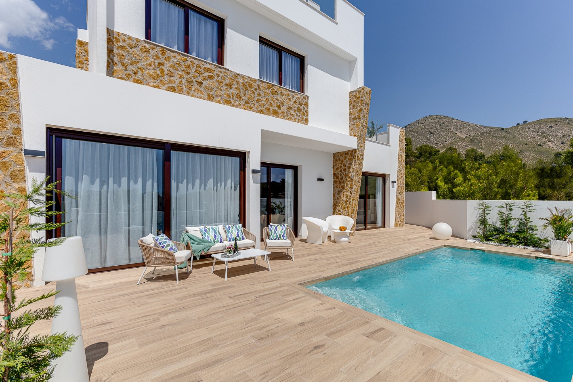 Obra nueva - Independiente / Villa -
Finestrat