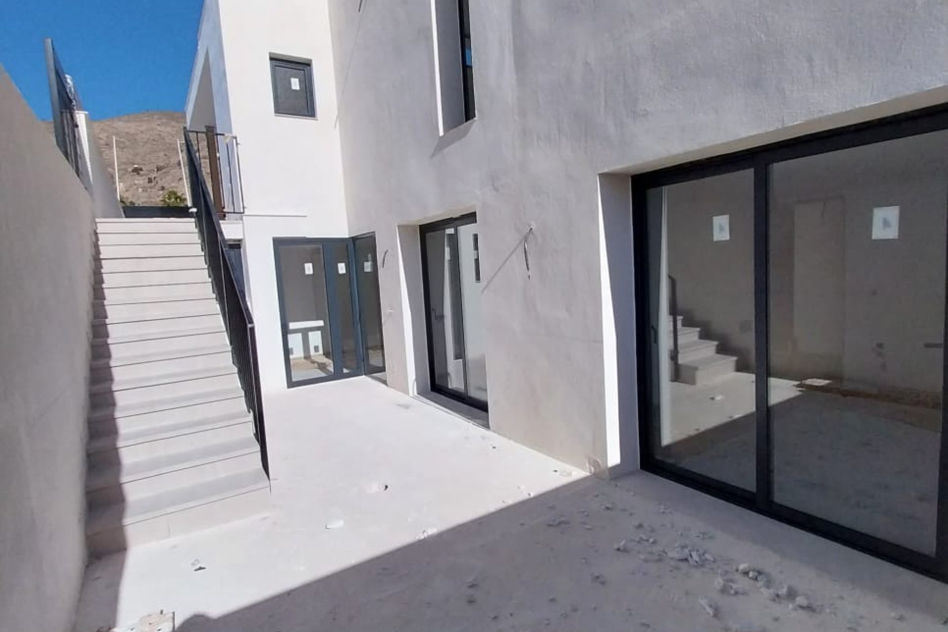 Obra nueva - Independiente / Villa -
Fortuna