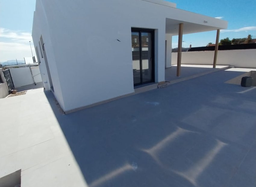 Obra nueva - Independiente / Villa -
Fortuna