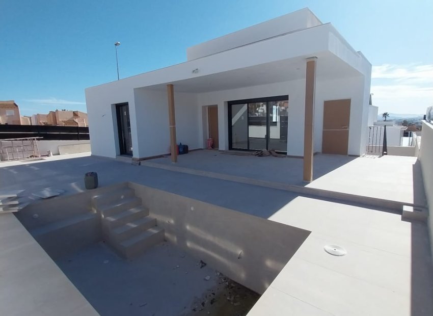 Obra nueva - Independiente / Villa -
Fortuna