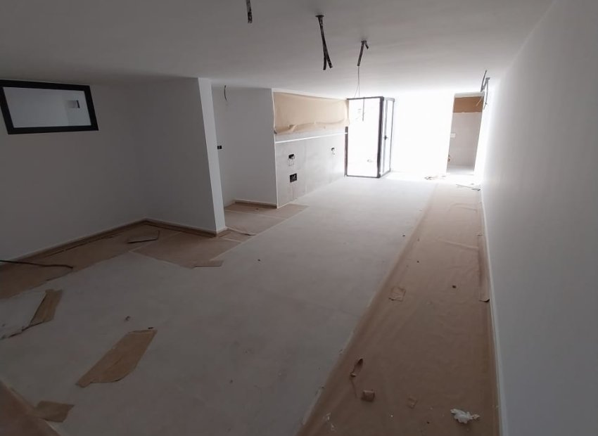 Obra nueva - Independiente / Villa -
Fortuna