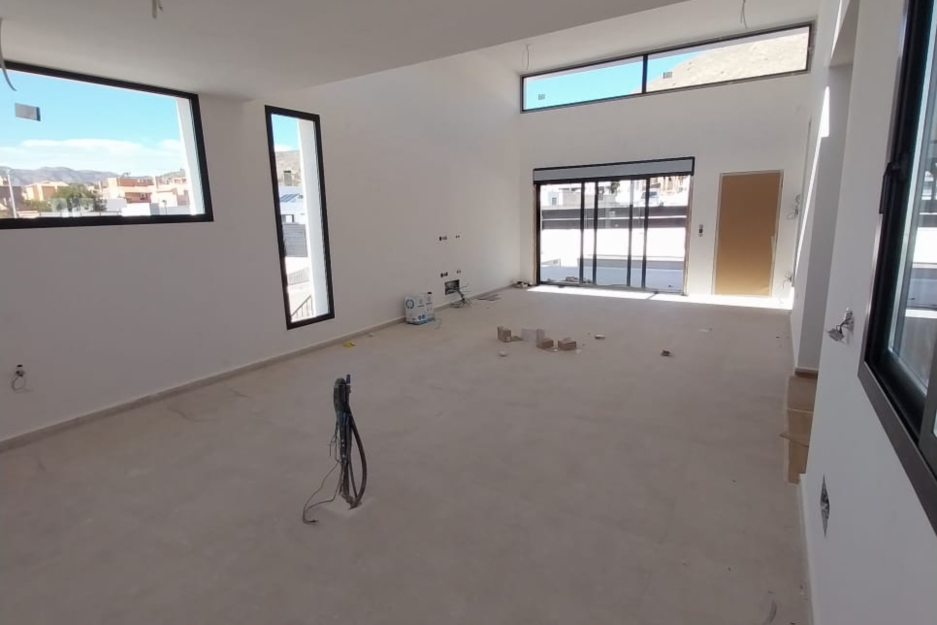 Obra nueva - Independiente / Villa -
Fortuna