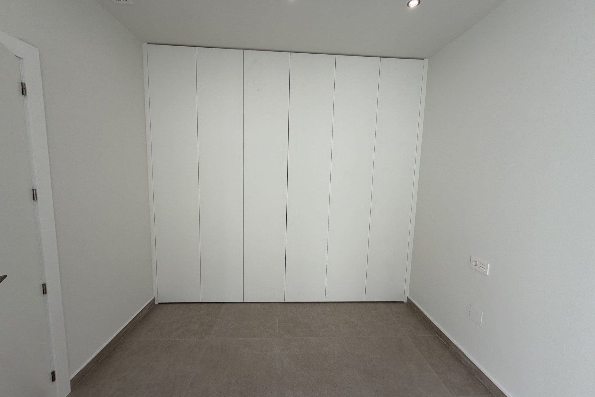 Obra nueva - Independiente / Villa -
Heredades
