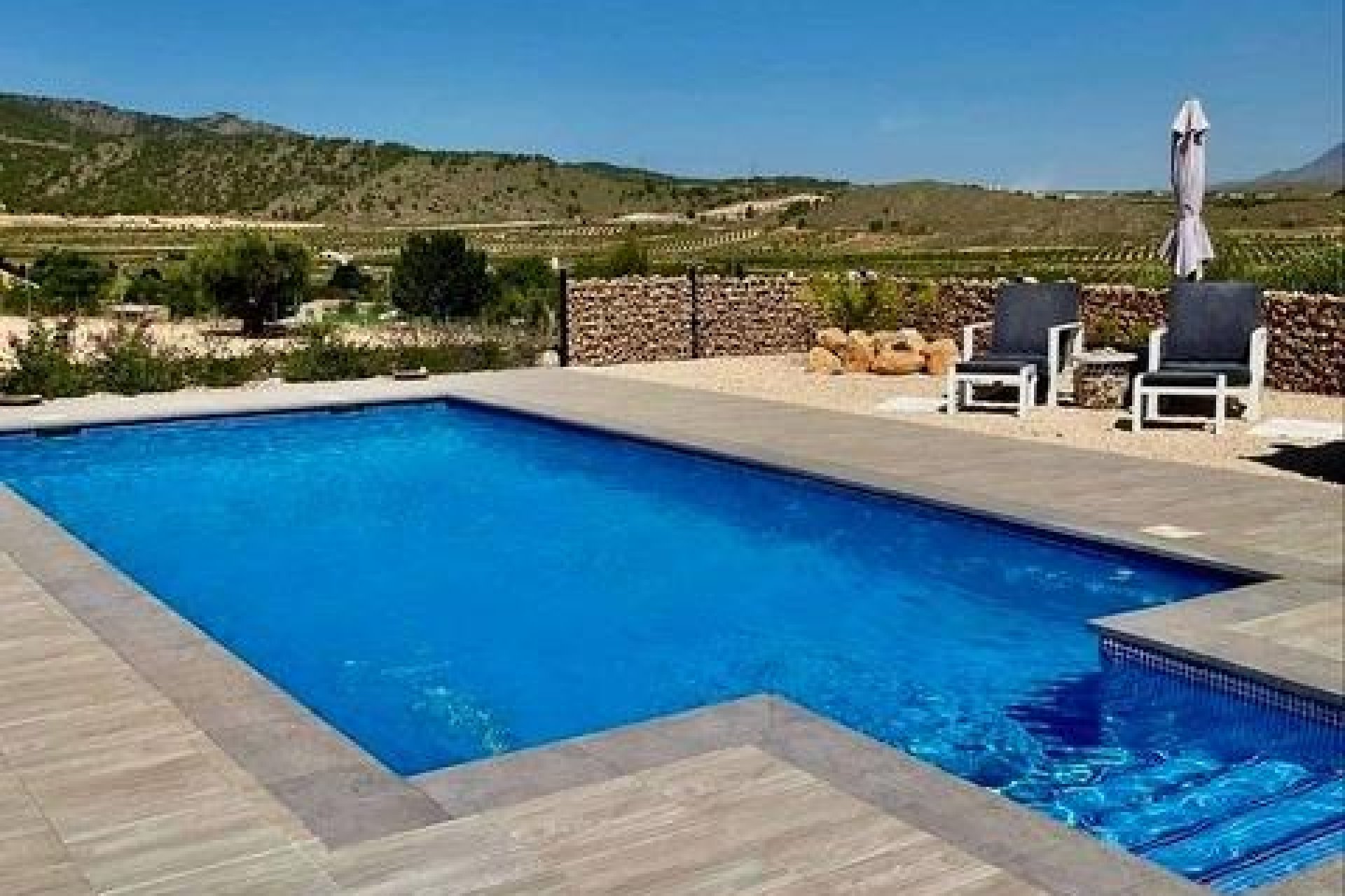 Obra nueva - Independiente / Villa -
Hondón de las Nieves - La Canalosa