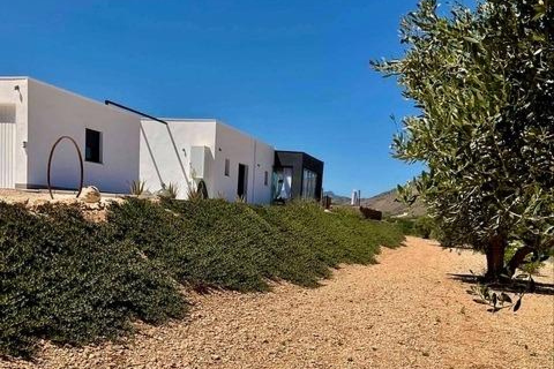 Obra nueva - Independiente / Villa -
Hondón de las Nieves - La Canalosa