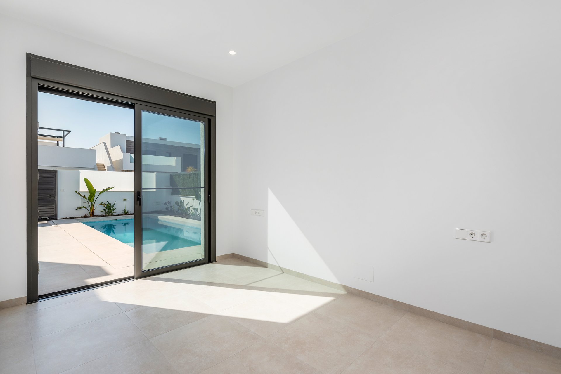 Obra nueva - Independiente / Villa -
Los Alcazares - Los Alcázares