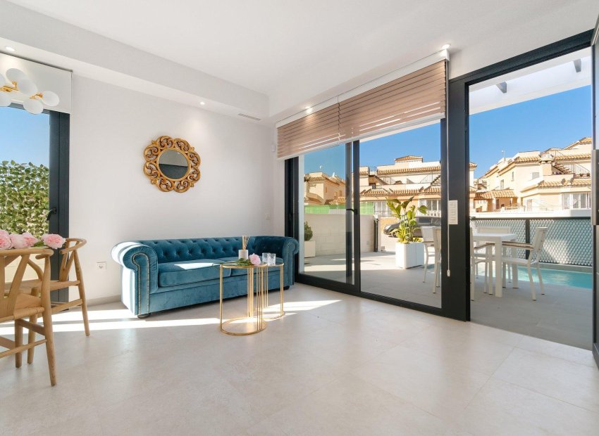 Obra nueva - Independiente / Villa -
Los Montesinos - La Herrada