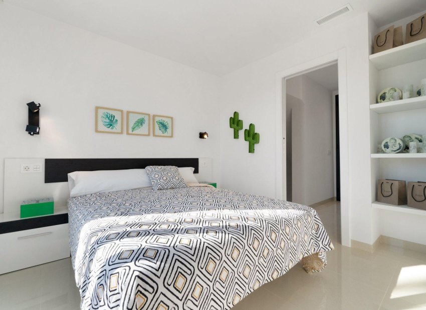 Obra nueva - Independiente / Villa -
Los Montesinos - La Herrada