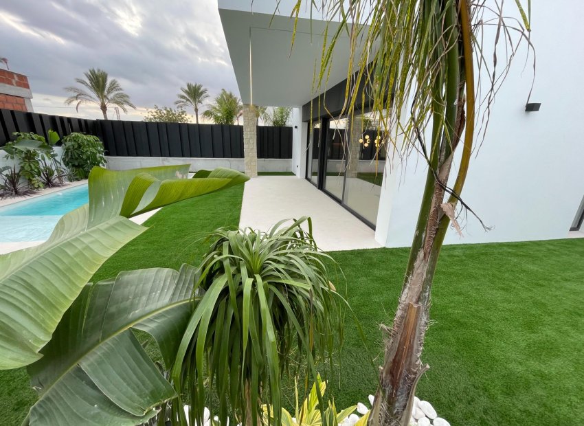 Obra nueva - Independiente / Villa -
Molina De Segura - Urb. La Quinta