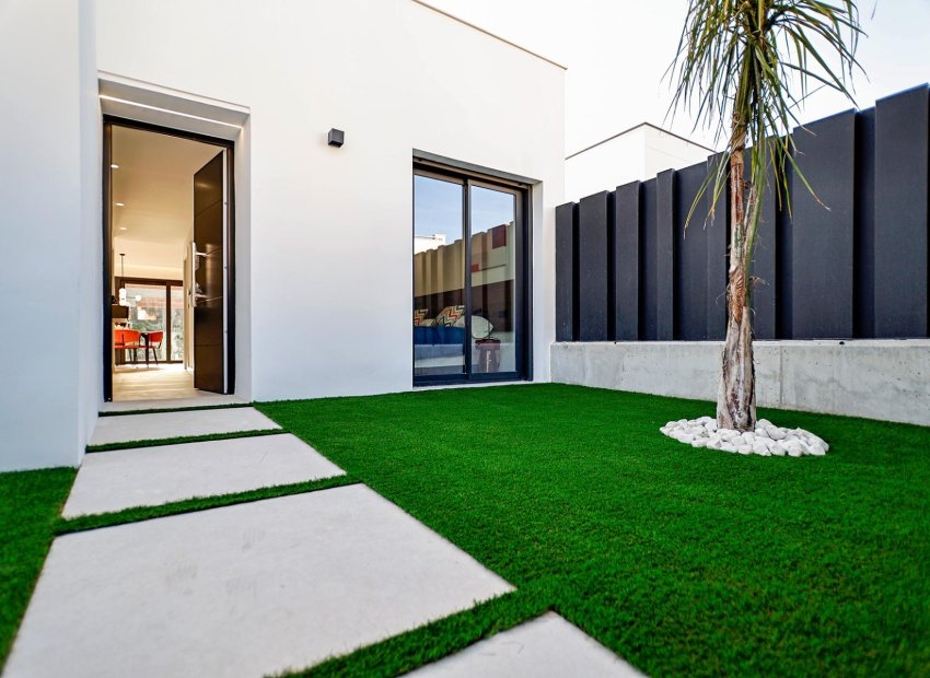 Obra nueva - Independiente / Villa -
Molina De Segura - Urb. La Quinta