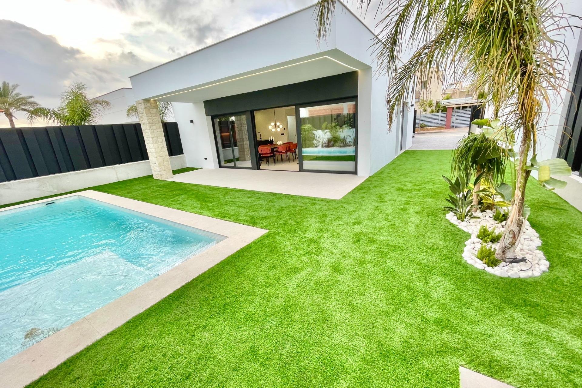 Obra nueva - Independiente / Villa -
Molina De Segura - Urb. La Quinta