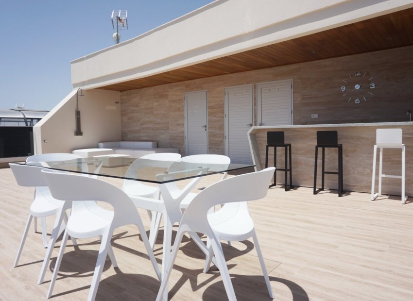 Obra nueva - Independiente / Villa -
Orihuela Costa - Aguamarina