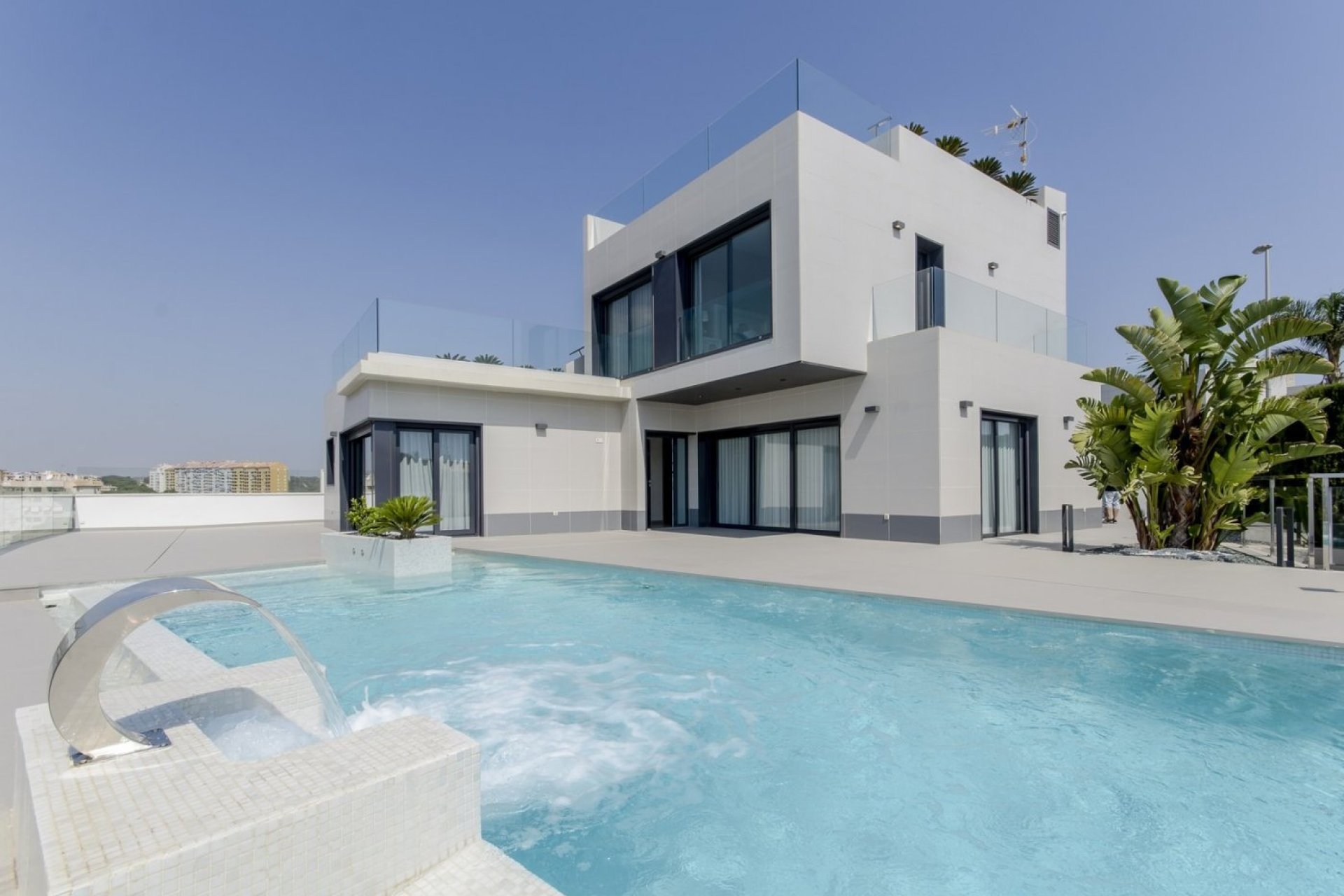Obra nueva - Independiente / Villa -
Orihuela Costa - Campoamor