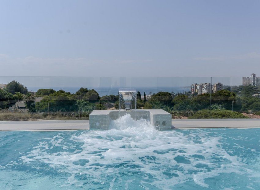 Obra nueva - Independiente / Villa -
Orihuela Costa - Campoamor