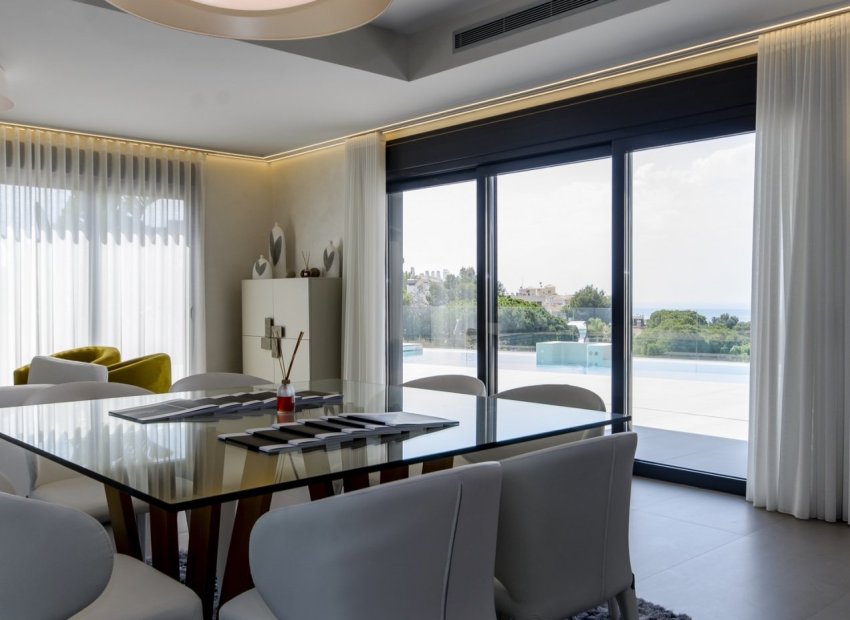 Obra nueva - Independiente / Villa -
Orihuela Costa - Campoamor