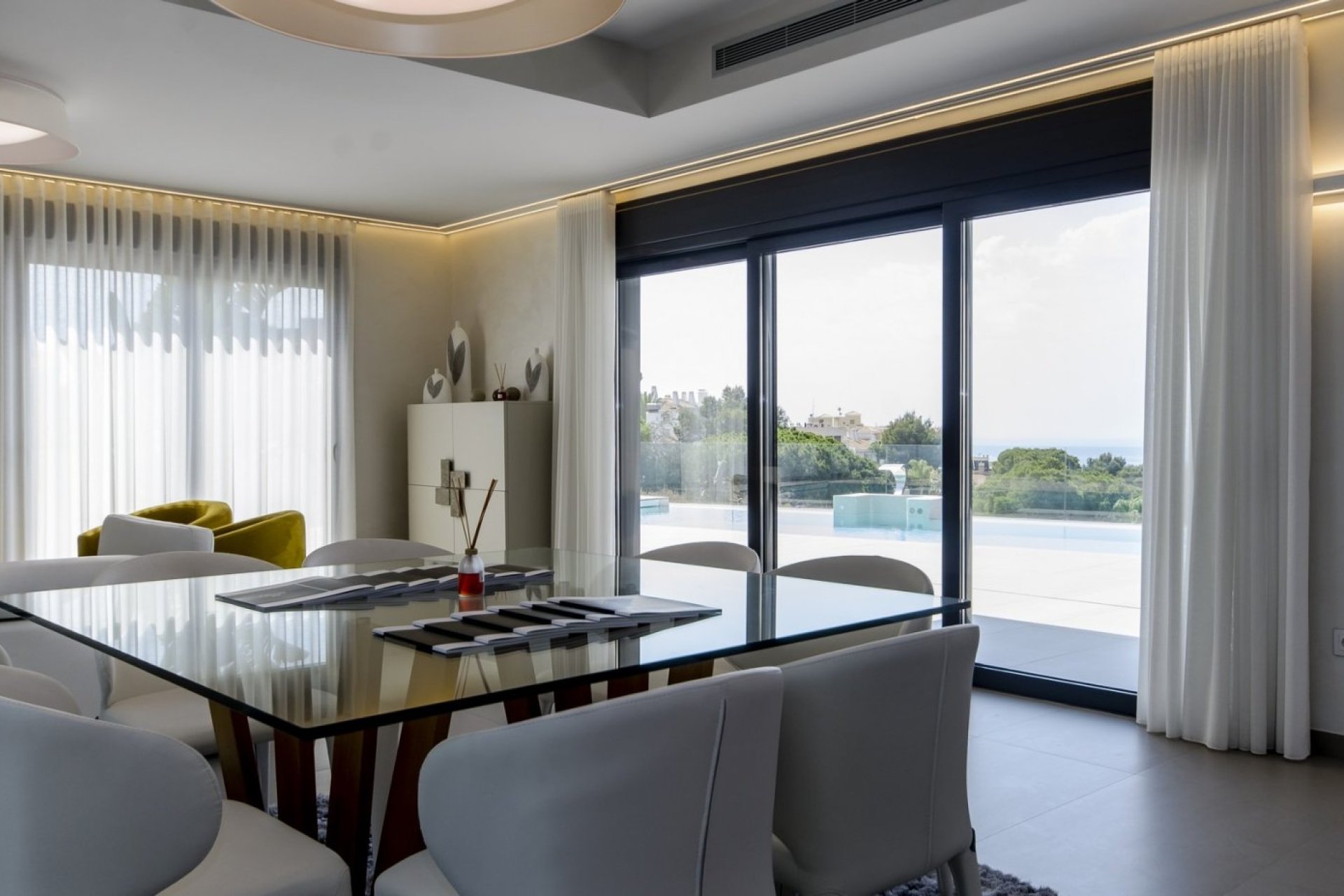 Obra nueva - Independiente / Villa -
Orihuela Costa - Campoamor