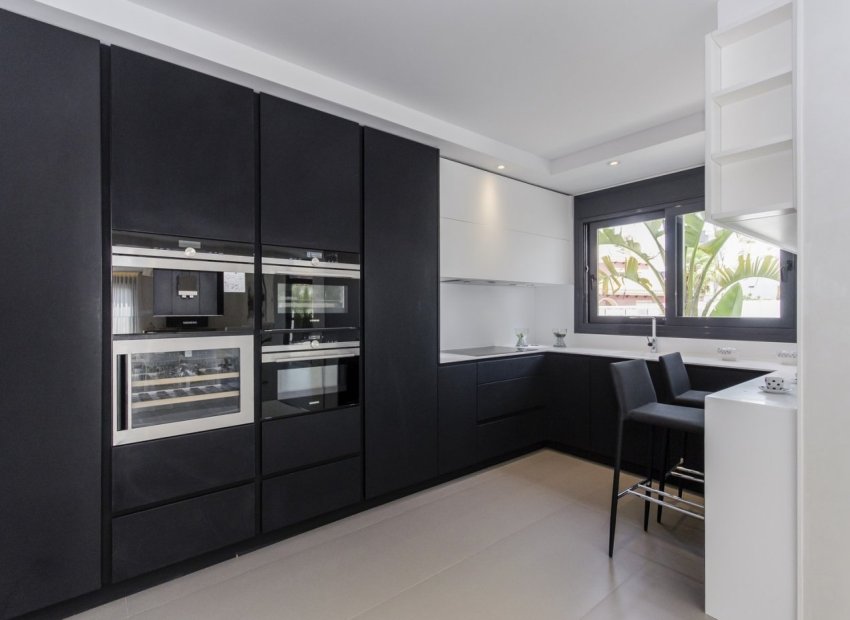 Obra nueva - Independiente / Villa -
Orihuela Costa - Campoamor