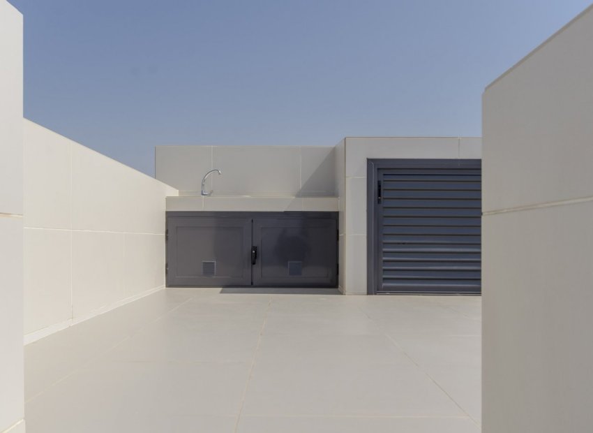 Obra nueva - Independiente / Villa -
Orihuela Costa - Campoamor