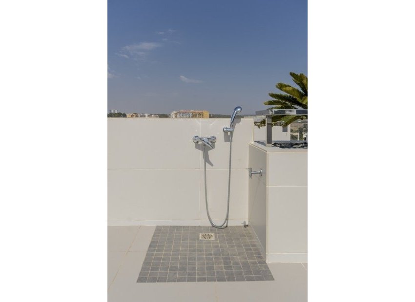 Obra nueva - Independiente / Villa -
Orihuela Costa - Campoamor