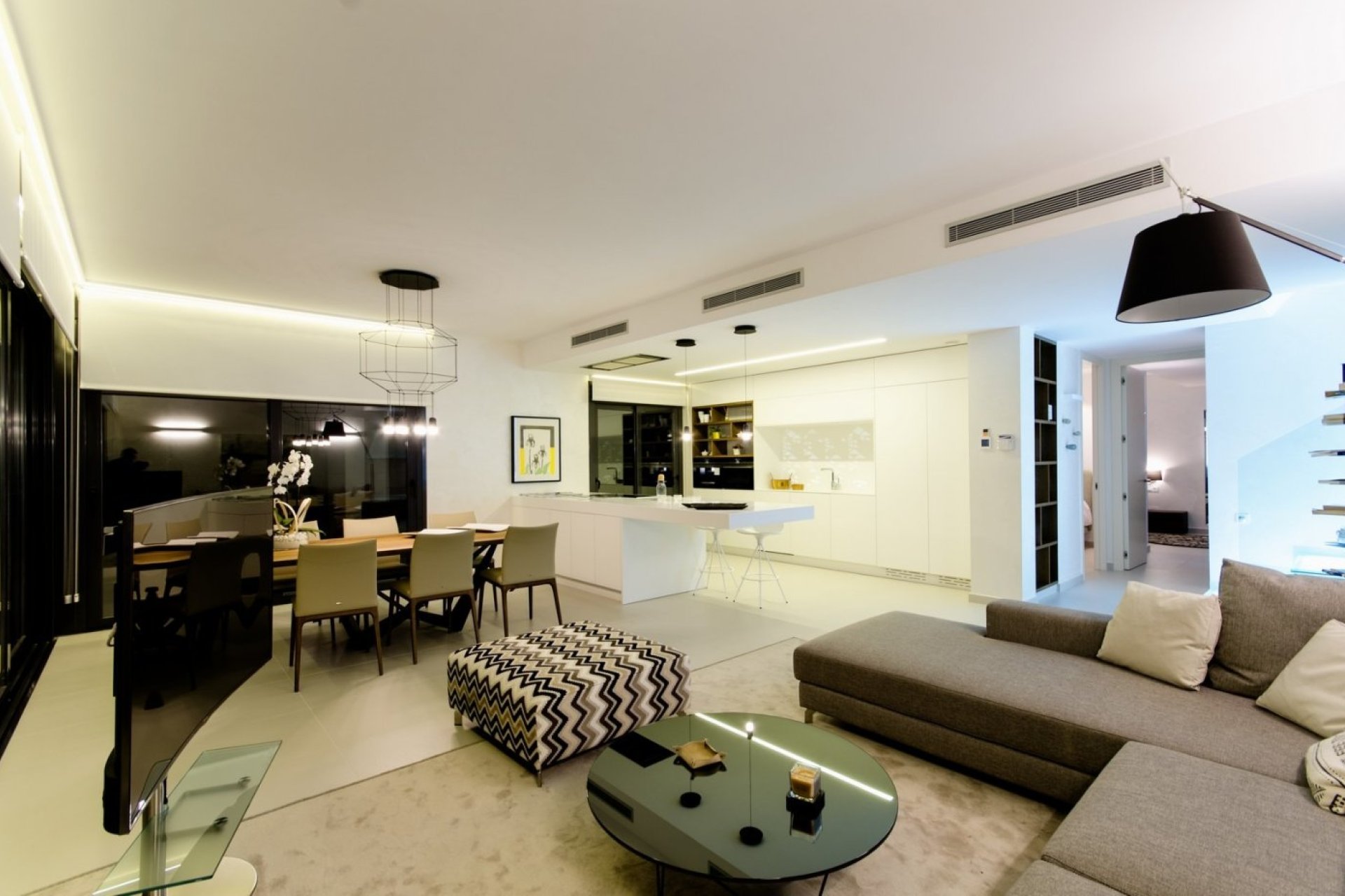 Obra nueva - Independiente / Villa -
Orihuela Costa - Campoamor