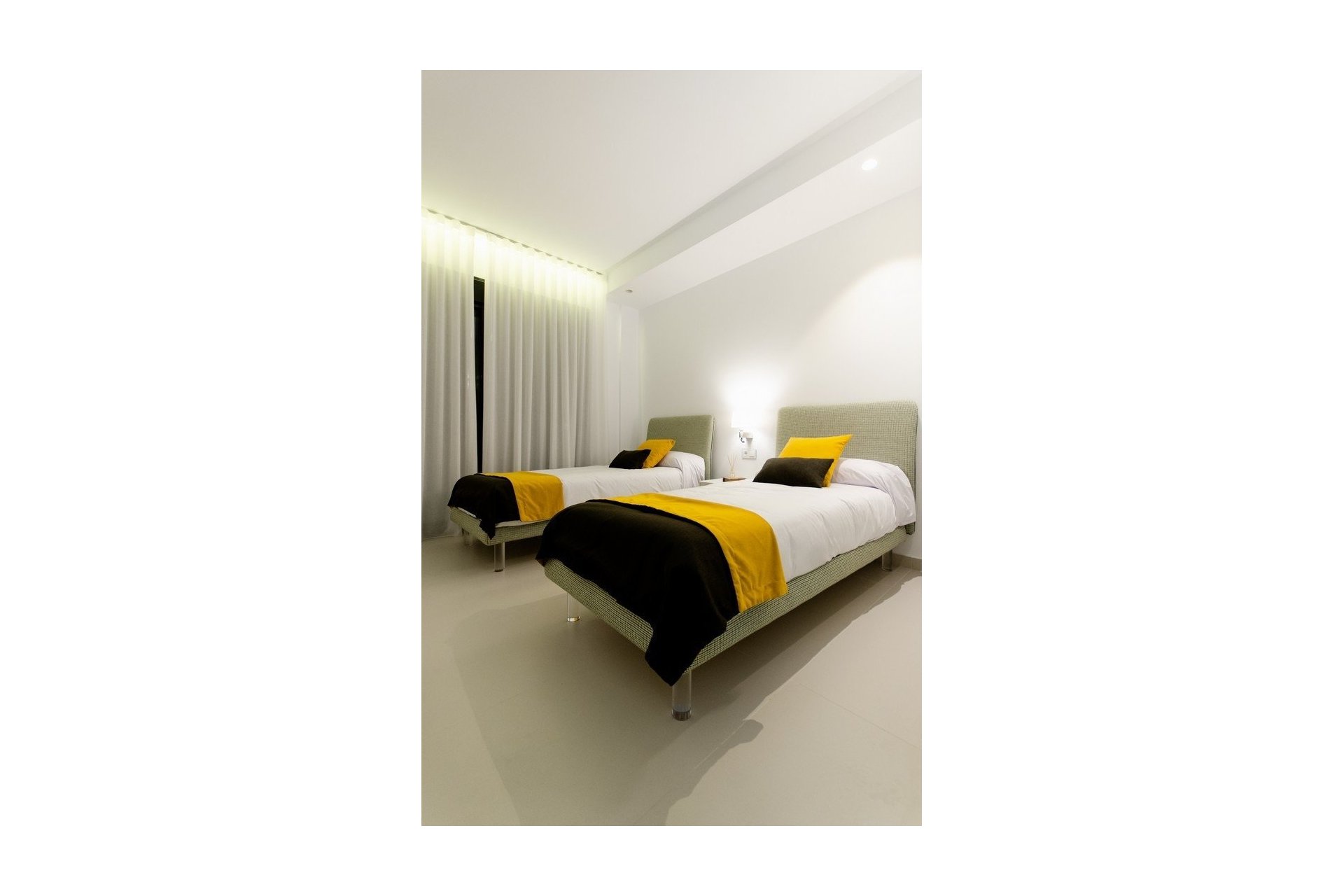 Obra nueva - Independiente / Villa -
Orihuela Costa - Campoamor