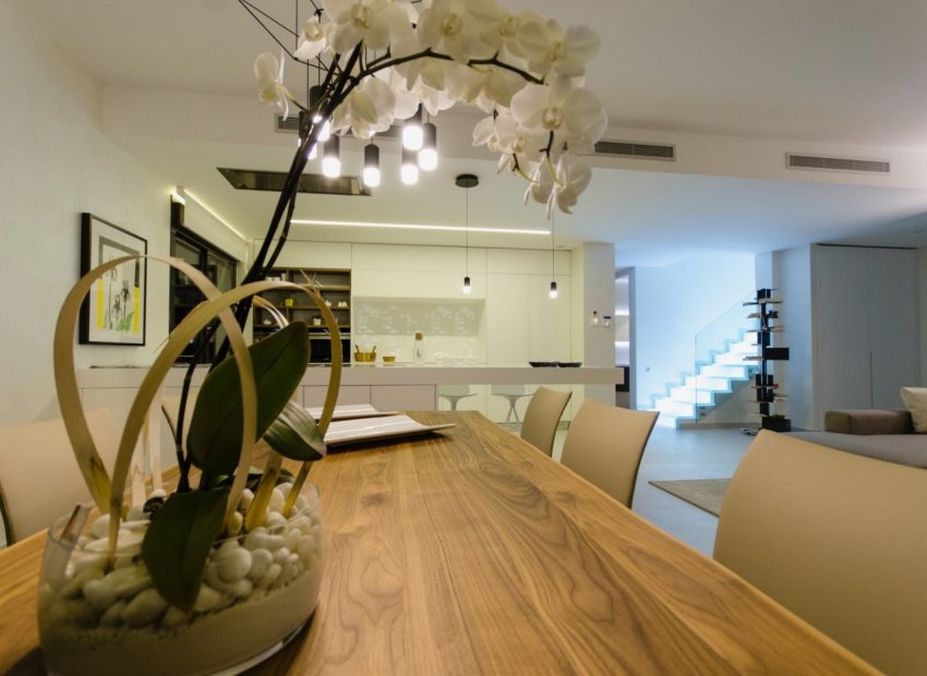 Obra nueva - Independiente / Villa -
Orihuela Costa - Campoamor