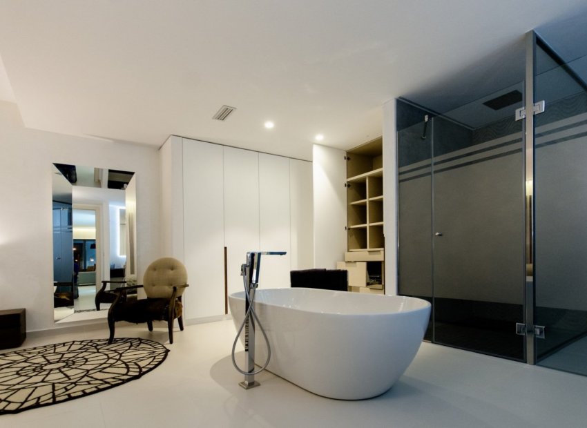 Obra nueva - Independiente / Villa -
Orihuela Costa - Campoamor