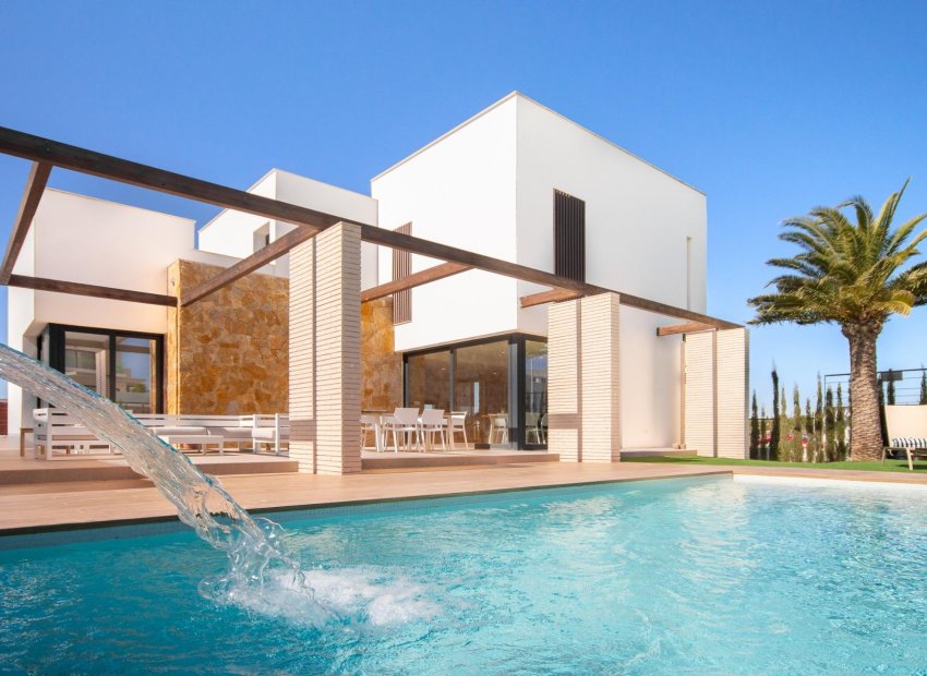 Obra nueva - Independiente / Villa -
Orihuela Costa - Campoamor