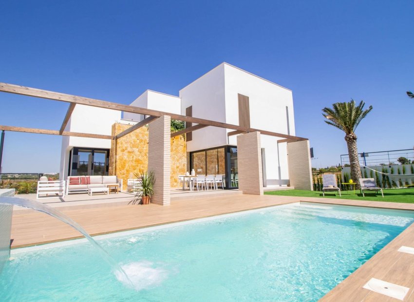 Obra nueva - Independiente / Villa -
Orihuela Costa - Campoamor