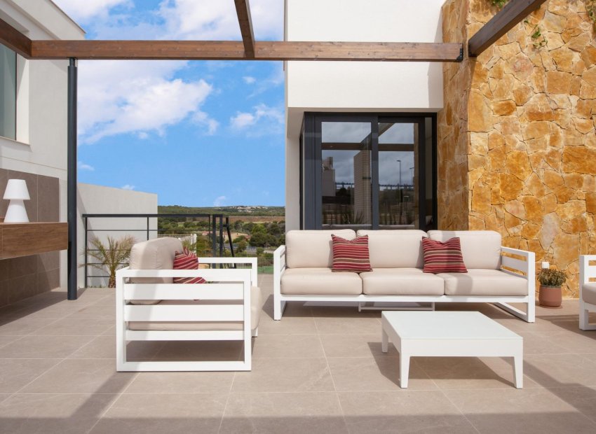 Obra nueva - Independiente / Villa -
Orihuela Costa - Campoamor