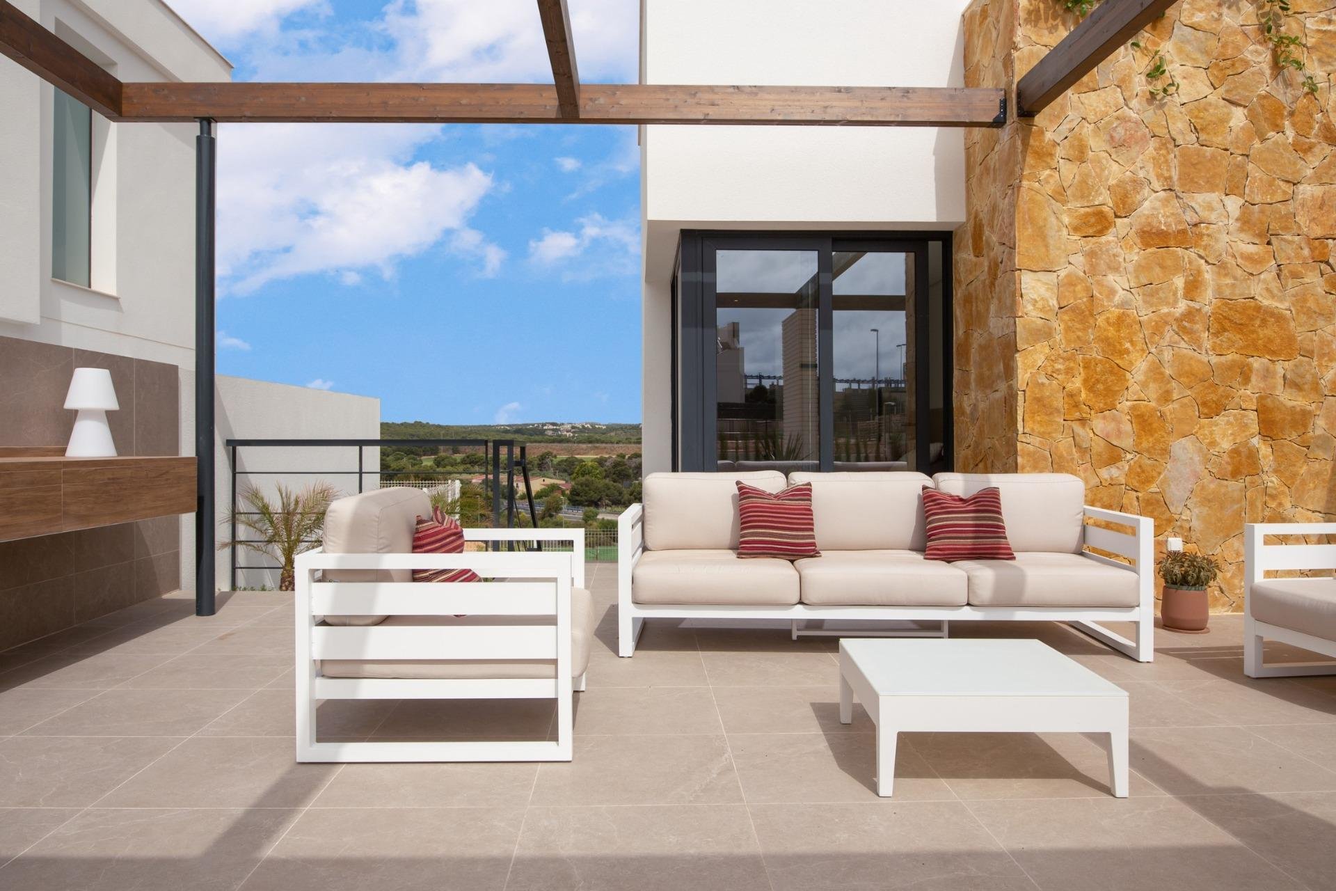 Obra nueva - Independiente / Villa -
Orihuela Costa - Campoamor