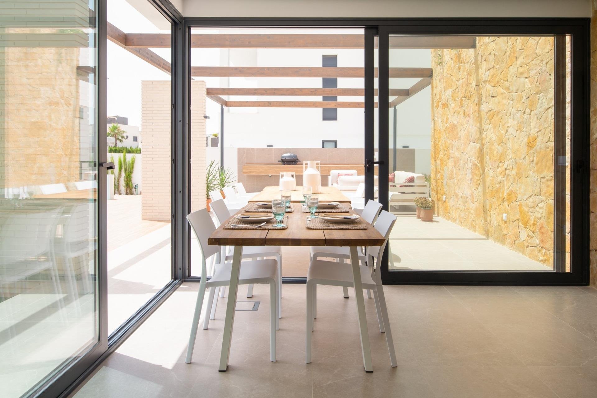 Obra nueva - Independiente / Villa -
Orihuela Costa - Campoamor