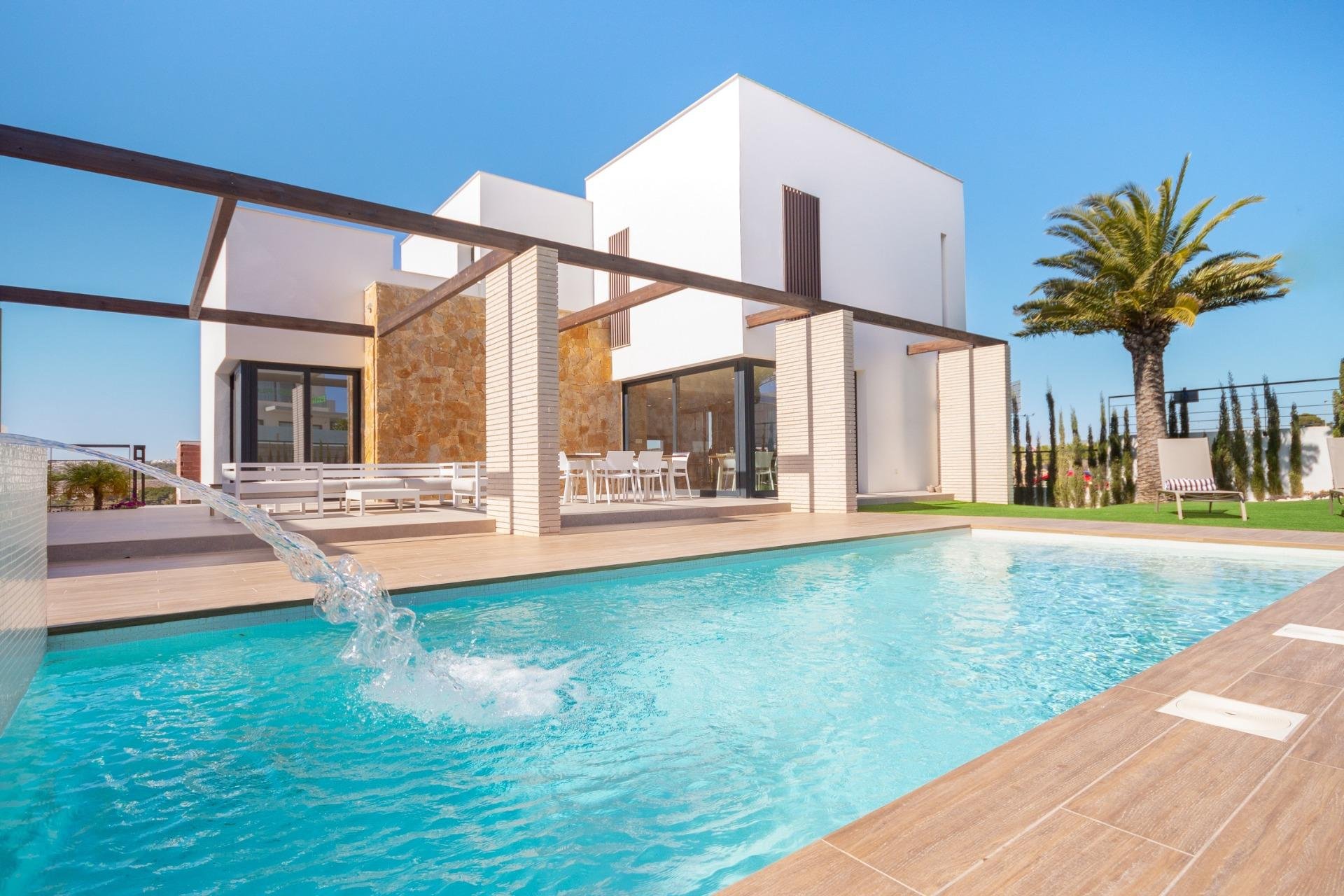 Obra nueva - Independiente / Villa -
Orihuela Costa - Campoamor