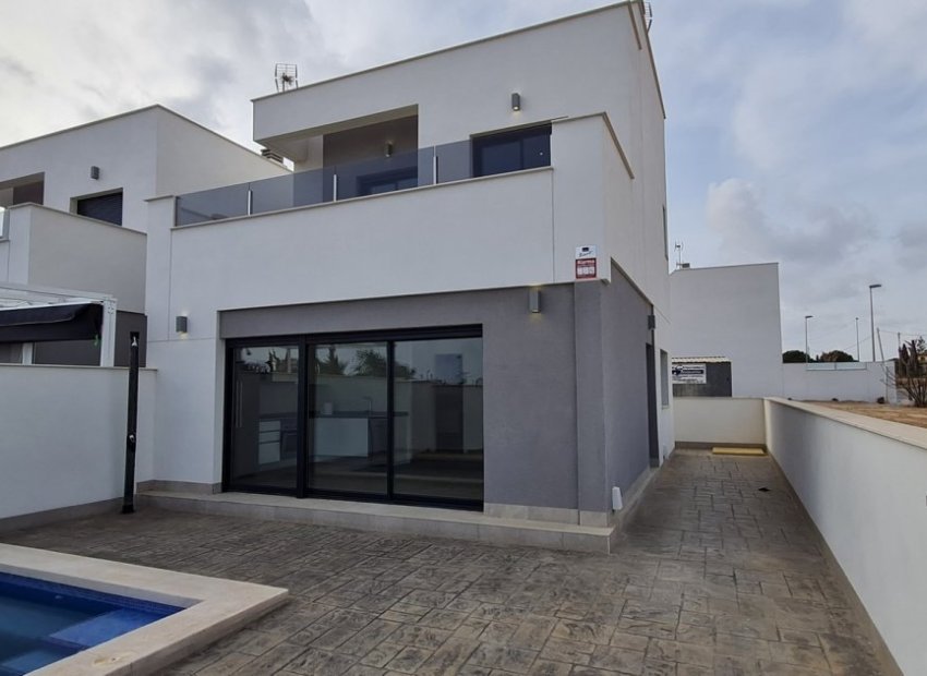 Obra nueva - Independiente / Villa -
Orihuela Costa - El Barranco