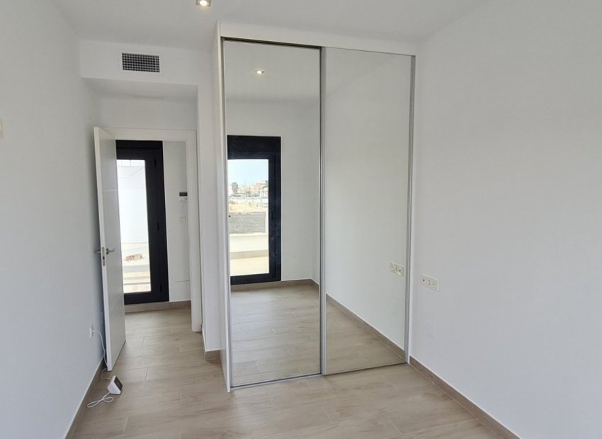 Obra nueva - Independiente / Villa -
Orihuela Costa - El Barranco