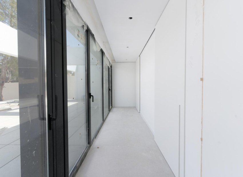 Obra nueva - Independiente / Villa -
Orihuela Costa - Las Filipinas