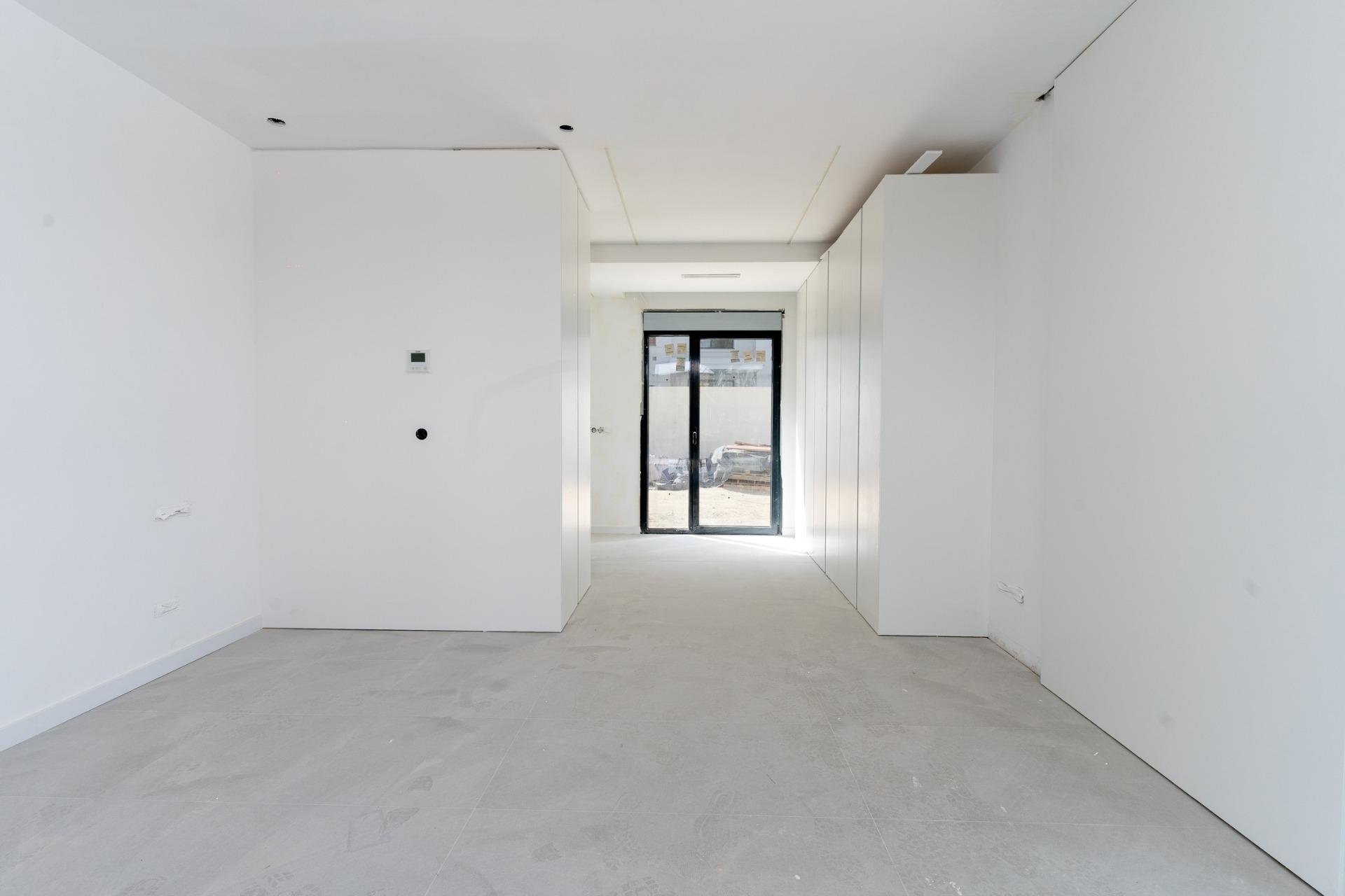 Obra nueva - Independiente / Villa -
Orihuela Costa - Las Filipinas